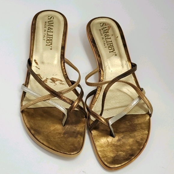 Sam & Libby Women's Gold Strappy Low Wedge - Picture 2 of 11